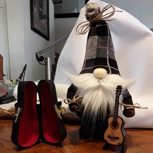 Gnome Country Guitar Boy